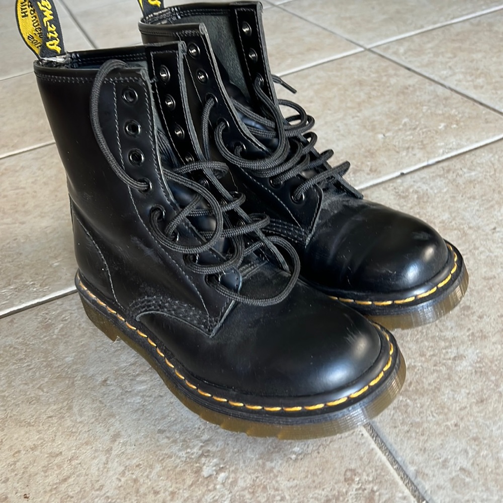 size 5 doc martins new